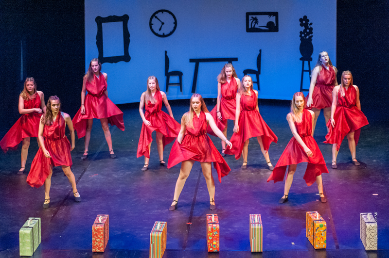 Gesta u HNK Zadar: “Odgojoj 2 (pubertet uzvraća)”