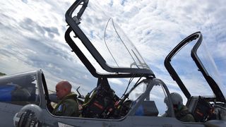 Tri francuska vojna aviona Dassault Alphajet u posjeti bazi Zemunik