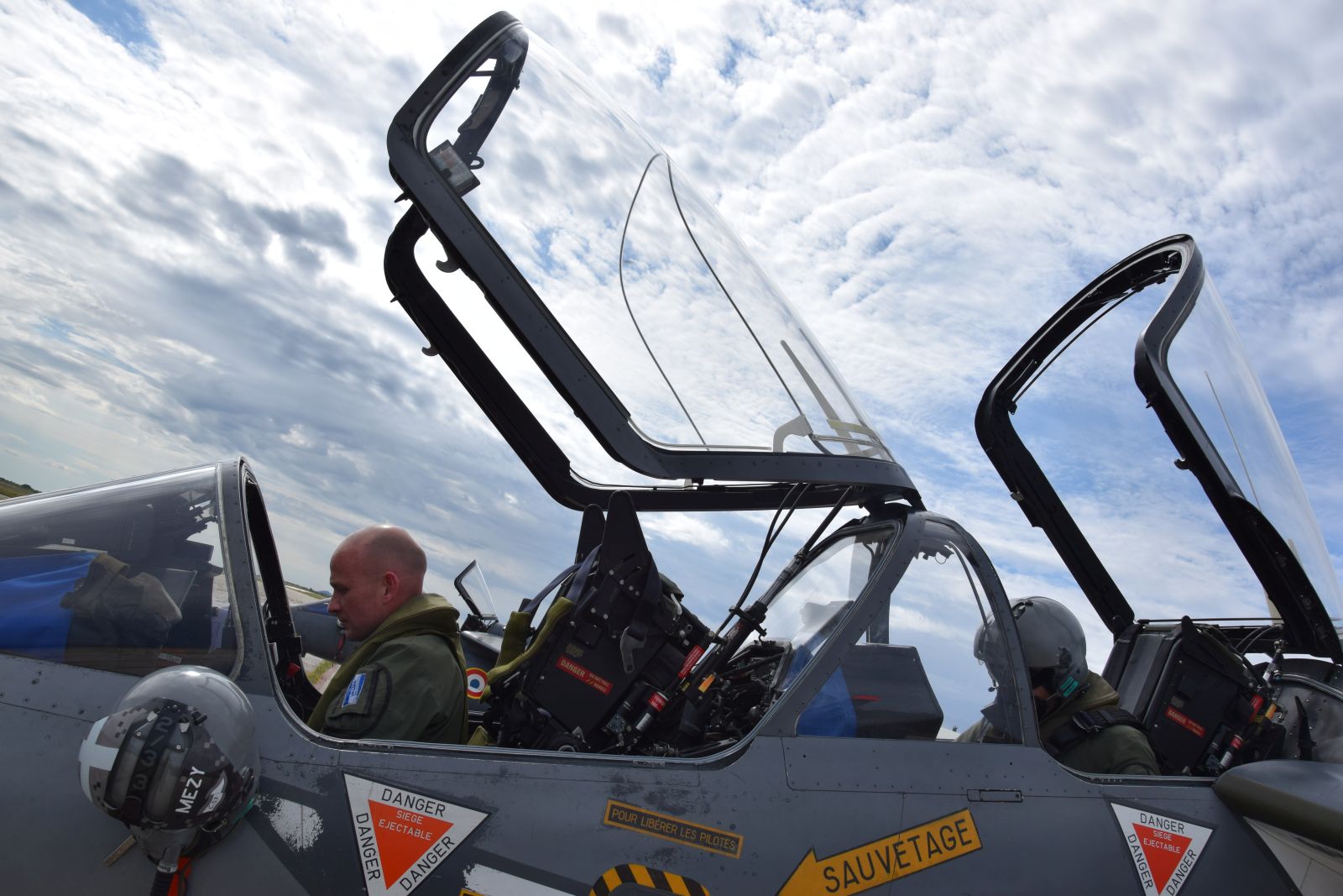 Tri francuska vojna aviona Dassault Alphajet u posjeti bazi Zemunik