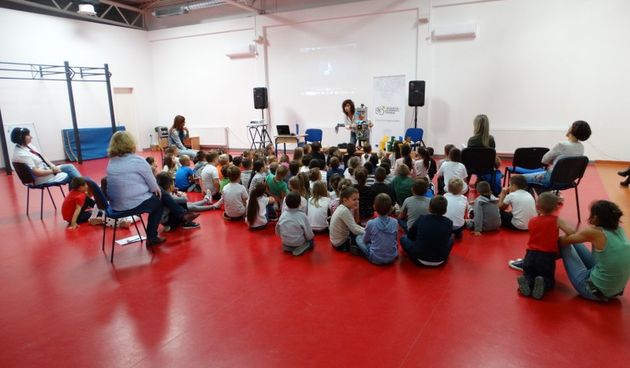 Mališani u OŠ Zadarski otoci učili o o korisnosti otpada