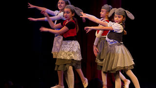 Plesna čestitka Zadarskog plesnog ansambla, Foto: Leo Banić Plesna čestitka Zadarskog plesnog ansambla, Foto: Leo Banić