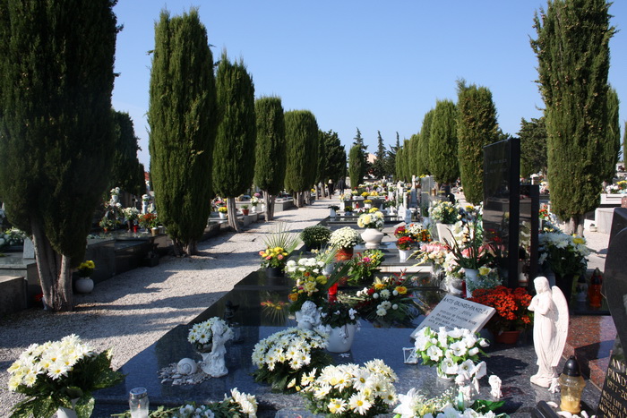 Blagdan Svih Svetih na groblju Belafuža 1. studenog 2011, Foto: Mladen Malik Blagdan Svih Svetih na groblju Belafuža 1. studenog 2011, Foto: Mladen Malik