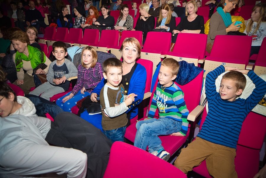 Premijera predstave “Božićno drvce”; foto Iva Perinčić