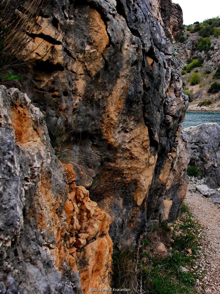 Pješačka staza Obrovac – Jankovića buk