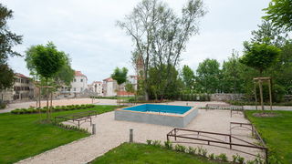 Zadar, 230512.
U subotu se u gradskom parku Kraljice Jelene Madijevke iznad trga Pet bunara nakon visemjesecnih radova i priprema otvara “Lounge & bar Ledana”. “Ledana” je projekt poduzeca “Riva Libruna”, u vlasnistvu Branimira Markova.
Na fotografiji: de Zadar, 230512.
U subotu se u gradskom parku Kraljice Jelene Madijevke iznad trga Pet bunara nakon visemjesecnih radova i priprema otvara “Lounge & bar Ledana”. “Ledana” je projekt poduzeca “Riva Libruna”, u vlasnistvu Branimira Markova.
Na fotografiji: de