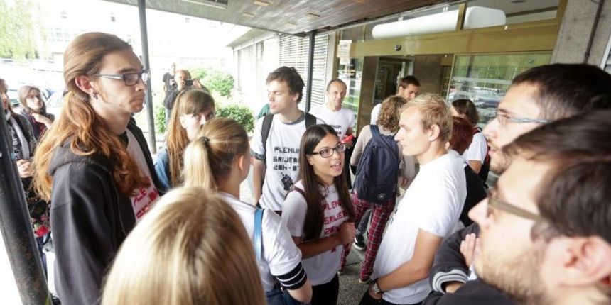 Prosvjed studenata Filozofskog fakulteta zbog dekana Vlatka Previsica. Photo: Luka Stanzl/PIXSELL Prosvjed studenata Filozofskog fakulteta zbog dekana Vlatka Previsica. Photo: Luka Stanzl/PIXSELL