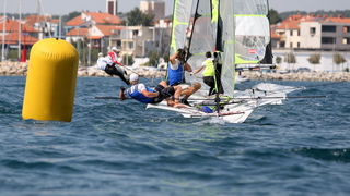 Zadar, 120512.
Danas zavrsava Svjetsko prvenstvo 49er-a u Zadru. Najbolje posade svijeta jedrile su danas u Zadarskom kanalu. Vecina ce otici kuci na kratki odmor, a potom ce se ponovno okupiti pocetkom lipnja u Velikoj Britaniji, na iducoj regati Svjetsk Zadar, 120512.
Danas zavrsava Svjetsko prvenstvo 49er-a u Zadru. Najbolje posade svijeta jedrile su danas u Zadarskom kanalu. Vecina ce otici kuci na kratki odmor, a potom ce se ponovno okupiti pocetkom lipnja u Velikoj Britaniji, na iducoj regati Svjetsk