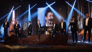 Tomislav Bralić i klape Intrade sinoć su održali koncert u prepunoj Spaladium areni u Splitu, foto: Tino Jurić/ PIXSELL Tomislav Bralić i klape Intrade sinoć su održali koncert u prepunoj Spaladium areni u Splitu, foto: Tino Jurić/ PIXSELL