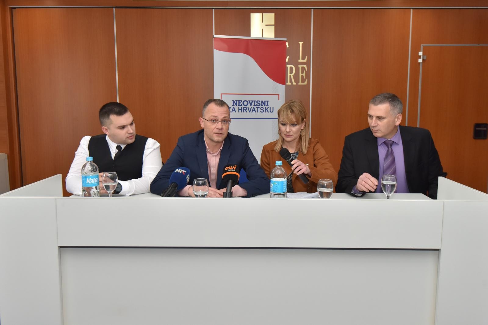 Esih i Hasanbegović predstavili koordinatore zadarske podružnice stranke Neovisni za Hrvatsku