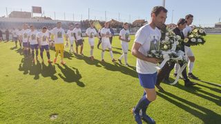 Igrači i navijači NK Zadar obilježili 10. obljetnicu tragične smrti Hrvoja Ćustića Igrači i navijači NK Zadar obilježili 10. obljetnicu tragične smrti Hrvoja Ćustića