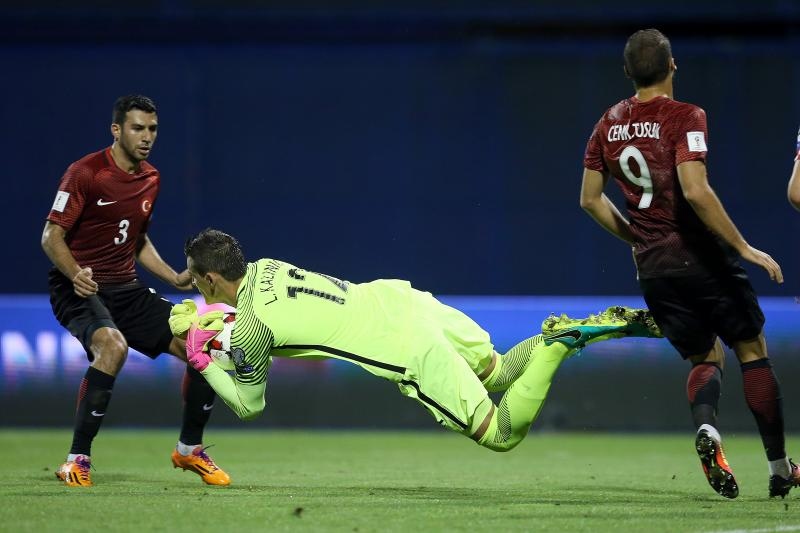 05.09.2016., Zagreb – Kvalifikacijska utakmica Hrvatska – Turska za Svjetsko nogometno prvenstvo 2018. u Rusiji. Photo: Goran Stanzl/PIXSELL 05.09.2016., Zagreb – Kvalifikacijska utakmica Hrvatska – Turska za Svjetsko nogometno prvenstvo 2018. u Rusiji. Photo: Goran Stanzl/PIXSELL