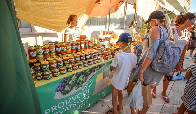 Sajam “Proizvodi hrvatskog sela 2017” na Forumu