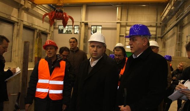 Ministar Mihael Zmajlovic, zupan Zlatko Komadina i gradonacelnik Vojko Obersnel obilaze nova postrojenja centra za gospodarenje otpadom Photo: Goran Kovacic/PIXSELL