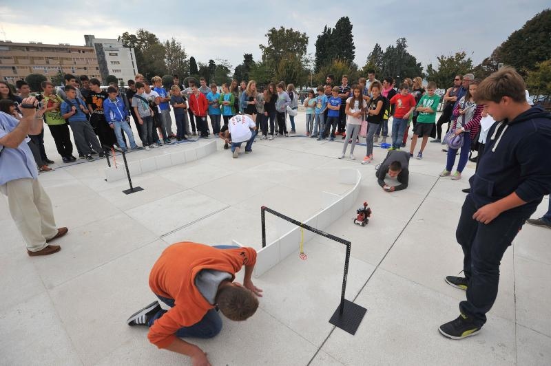 Na zadarskom Forumu odrzano je natjecanje u robotickoj alki gdje su se natjecala djeca osnovnih skola, Photo: Filip Brala/PIXSELL