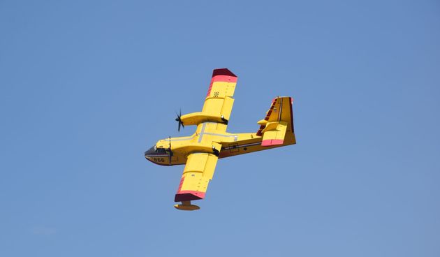 Kanader gasi požar kod Pristega