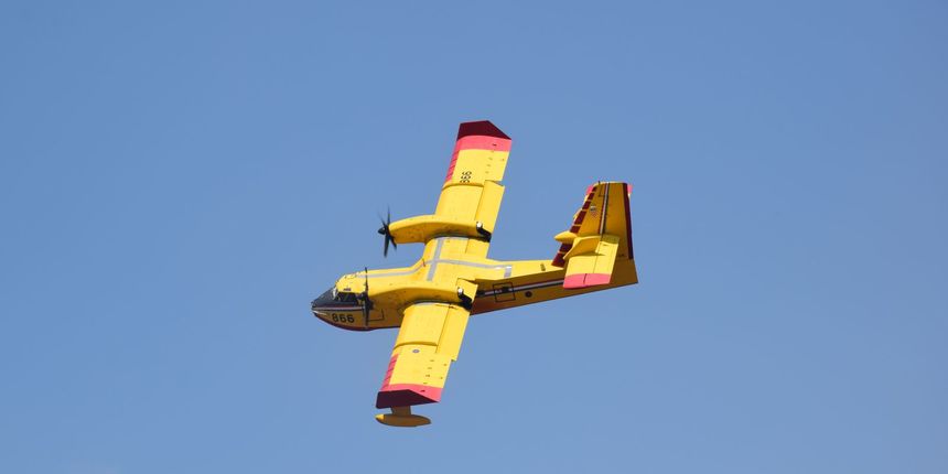 Kanader gasi požar kod Pristega