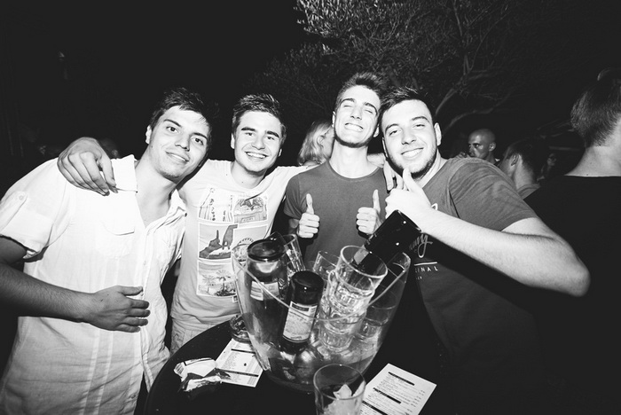 Zatvaranje sezone u virskom cafe & coctail baru Vagabundo. Foto: Iva Perinčić