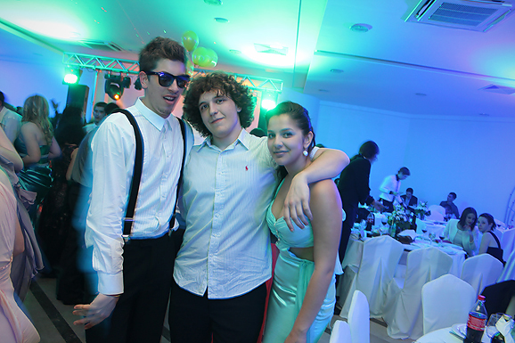 Maturalna večer gimnazije jurja barakovića (foto:Saša Čuka) Maturalna večer gimnazije jurja barakovića (foto:Saša Čuka)