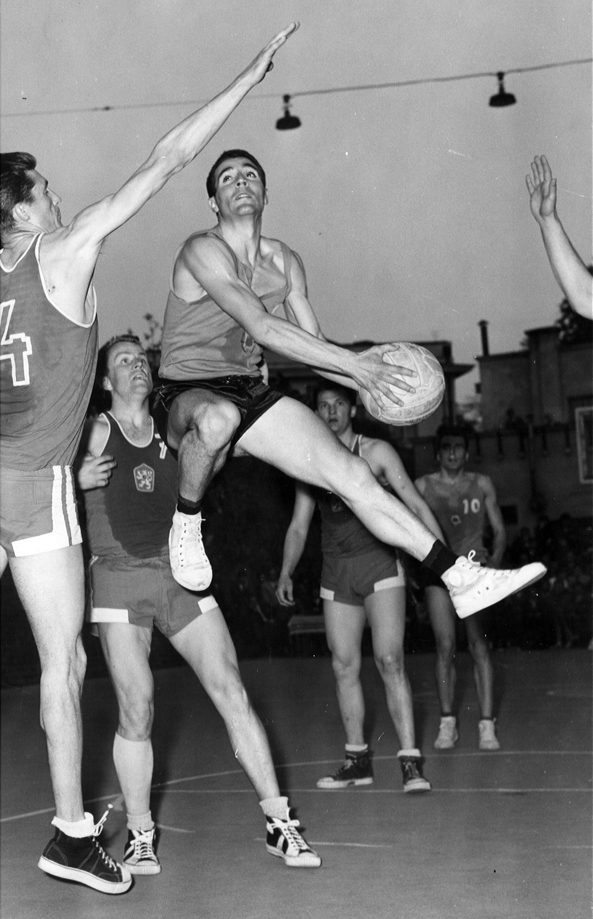 Giuseppe Giergia- Fotomonografija Stvarnost i mit Giuseppe Giergia- Fotomonografija Stvarnost i mit