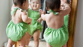 Kad su Amber Yong i Peter Lok saznali da će dobiti blizance, vjerojatno im nije bilo ni na kraju pameti da će njihove kćeri postati prave zvijezde Instagrama Kad su Amber Yong i Peter Lok saznali da će dobiti blizance, vjerojatno im nije bilo ni na kraju pameti da će njihove kćeri postati prave zvijezde Instagrama