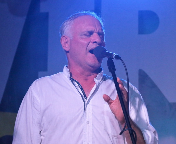 Virsko ljeto 2016: Tomislav Bralić i klapa Intrade oduševili 12 tisuća obožavatelja na virskoj rivi Virsko ljeto 2016: Tomislav Bralić i klapa Intrade oduševili 12 tisuća obožavatelja na virskoj rivi