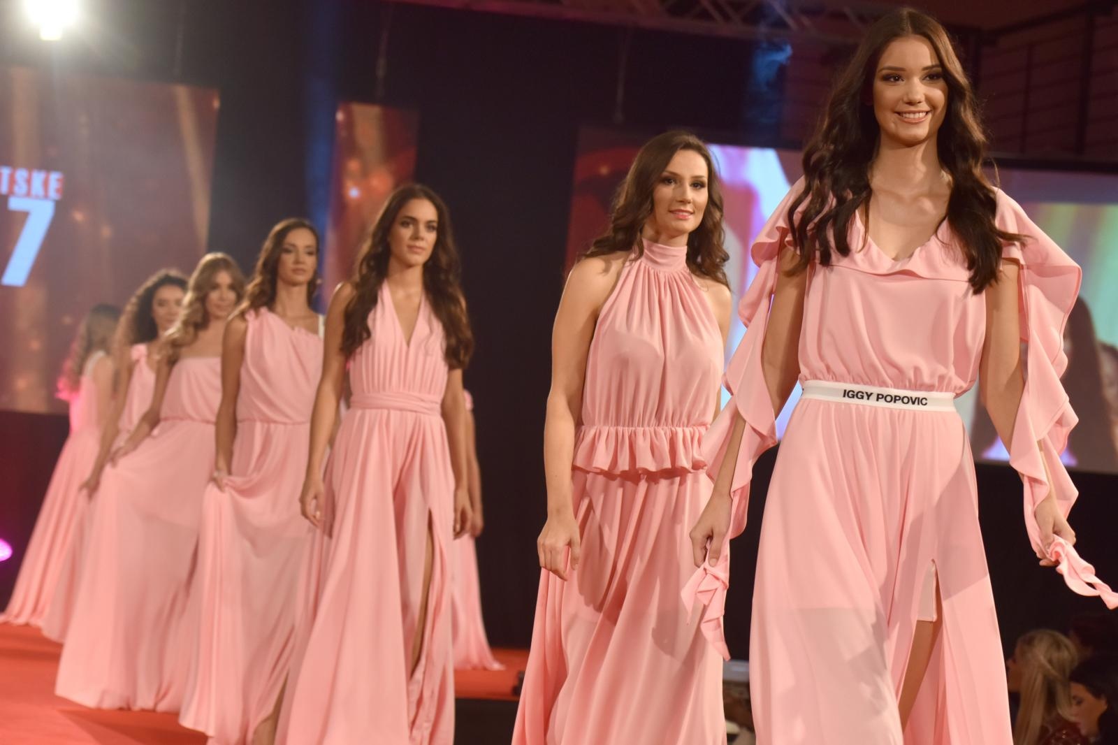 Zadar: Tea Mlinarić nova je Miss Hrvatske Zadar: Tea Mlinarić nova je Miss Hrvatske