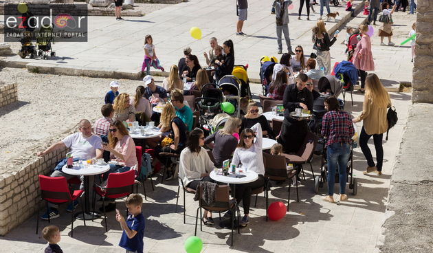 Kava na Forumu. Đir po gradu 8. travnja 2017.