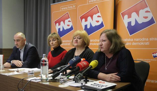 21.12.2013., Zagreb – U hotelu Double Tree Hilton na konferenciji za medije HNS je predstavio rezultate svojih ministara u prvoj polovici mandata Vlade. Photo: Borna Filic/PIXSELL