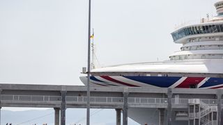 Zadar: Jutros u Gaženicu uplovio kruzer Azura Zadar: Jutros u Gaženicu uplovio kruzer Azura