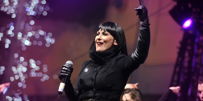 Zagreb, 211210.
Bozicni koncert “Zelim zivot” za zakladu Ana Rukavina na Trgu bana Jelacica.
Na slici: Indira Vladic, Colonia.
Foto: Marko Miscevic / CROPIX Zagreb, 211210.
Bozicni koncert “Zelim zivot” za zakladu Ana Rukavina na Trgu bana Jelacica.
Na slici: Indira Vladic, Colonia.
Foto: Marko Miscevic / CROPIX
