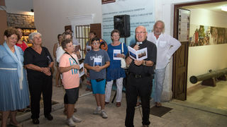 Otvorenje izložbe fotografija “Biogradske procesije” Vinka Pešića Otvorenje izložbe fotografija “Biogradske procesije” Vinka Pešića