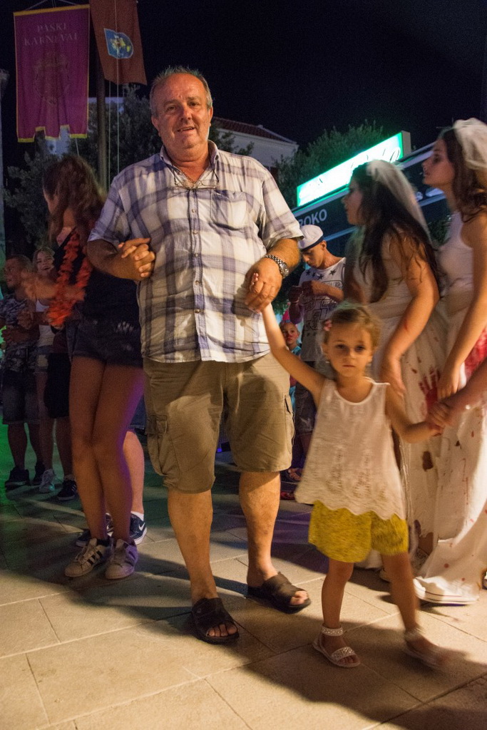 Paški ljetni karneval 2017 – maškarana povorka
