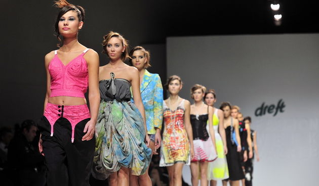 Zagreb, 241111.
Dreft Fashion Week revije pocele su u Hypo centru i prvi dan su svoje modele prezentirali: The Rodnik band, Petra i Maja Spoljar, Mara MiloglavMoretic,  Aba Tomicic, Irina Balen Garland, Karim Bonet, Milena Rogulj.
Na slici: Karim Bonet.
F