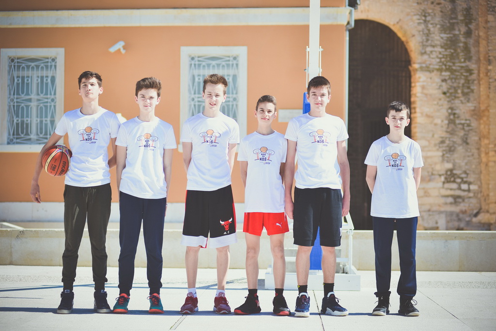 Basket na Forumu: Košarkaške legende protiv mlađih uzrasta KK Zadar Basket na Forumu: Košarkaške legende protiv mlađih uzrasta KK Zadar