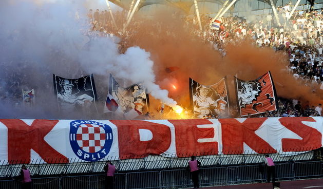 Split, 210410. Stadion Poljud.?Prva finalna nogometna utakmica Hrvatskog kupa izmedju Hajduka i Sibenika. Na fotografiji: navijaci Torcida.?Foto: Paun Paunovic / CROPIX