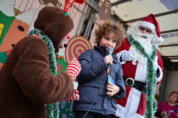 Supernova Zadar: Sveti Nikola i kamion Djeda mraza, Foto: Iva Perinčić Supernova Zadar: Sveti Nikola i kamion Djeda mraza, Foto: Iva Perinčić