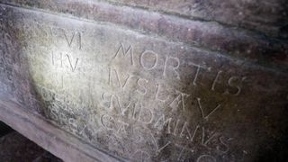 Jupiterov hram posvećen je bogu Jupiteru, glavnom božanstvu starih Rimljana