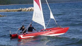 Druzenje uz surf i kite na plazi Makarska u Sukosanu Druzenje uz surf i kite na plazi Makarska u Sukosanu
