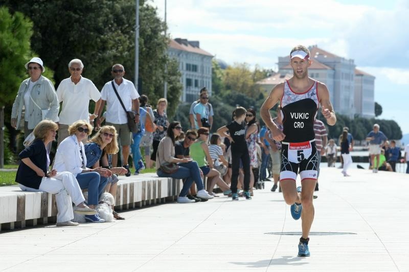 Na rivi je odrzan Zadarski aquathlon 2014. Odrzana su tri programa: prvenstvo Hrvatske u klasicnom akvatlonu: 1000m plivanje/5000 m trcanje, prvenstvo grada Zadra 500m plivanje/2500 m trcanje te akvatlon za djecu. Photo: Dino Stanin/PIXSELL Na rivi je odrzan Zadarski aquathlon 2014. Odrzana su tri programa: prvenstvo Hrvatske u klasicnom akvatlonu: 1000m plivanje/5000 m trcanje, prvenstvo grada Zadra 500m plivanje/2500 m trcanje te akvatlon za djecu. Photo: Dino Stanin/PIXSELL