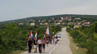 Molitvena hodnja “Koracima nade u istinu”, tradicija koja ne blijedi Molitvena hodnja “Koracima nade u istinu”, tradicija koja ne blijedi