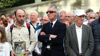 Zadar, 120513.
Trg pet bunara, Poluotok. 
Predizborni skup SDP-a na kojem je sudjelovao predsjednik stranke Zoran Milanovic. Na skupu je predstavljen i kandidat za gradonacelnika Zadra Ivo Bilic. Na fotografiji: gradjani na skupu.
Foto: Jure Miskovic / CR