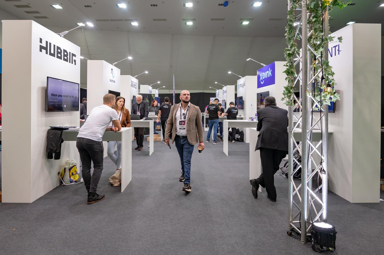 UREĐIVANJE GALERIJE: Međunarodna konferencija Infobip Shift počela na Višnjiku UREĐIVANJE GALERIJE: Međunarodna konferencija Infobip Shift počela na Višnjiku