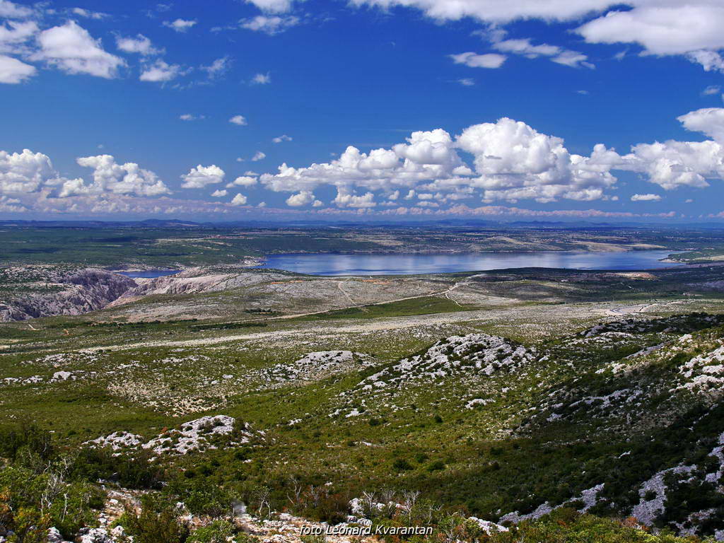 Tulove grede, Novigradsko more i grad Pag by L. Kvarantan