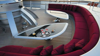 Malteški sokol – Najveća superjahta na svijetu (Foto: Andfunforall.blogspot.com) Malteški sokol – Najveća superjahta na svijetu (Foto: Andfunforall.blogspot.com)