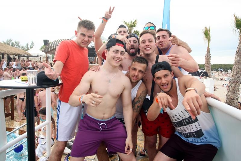 Zrće: Drugi dan Hideout festivala privukao je mnogobrojnu publiku na after beach party, Photo: Luka Stanzl/PIXSELL Zrće: Drugi dan Hideout festivala privukao je mnogobrojnu publiku na after beach party, Photo: Luka Stanzl/PIXSELL