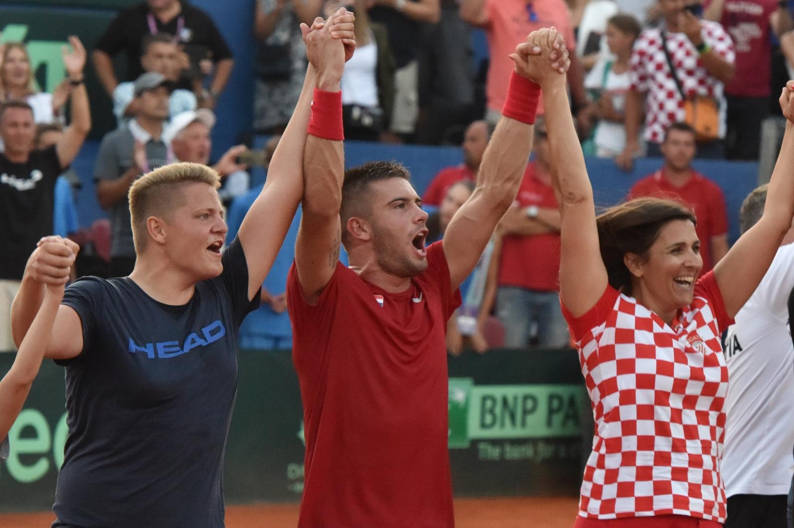 Slavlje hrvatskih tenisača nakon pobjede nad SAD-om Slavlje hrvatskih tenisača nakon pobjede nad SAD-om