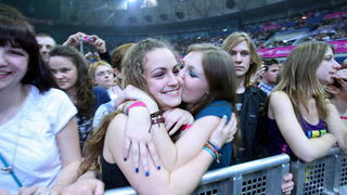 Zagreb, 220410.
U sklopu velike turneje Toleranca tour 2010 i povodom izlaska novog albuma naziva “Toleranca” Zlatan Stipisic Gibonni veceras je u KC Drazen Petrovic odrzao prvi od 2 predvidjena zagrebacka koncerta.
Na slici: publika.
Foto: Neja Markicevi