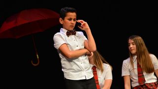 HNK Zadar: Premijera predstave “Tko i što brani”, Igrajmo se HNK Zadar: Premijera predstave “Tko i što brani”, Igrajmo se