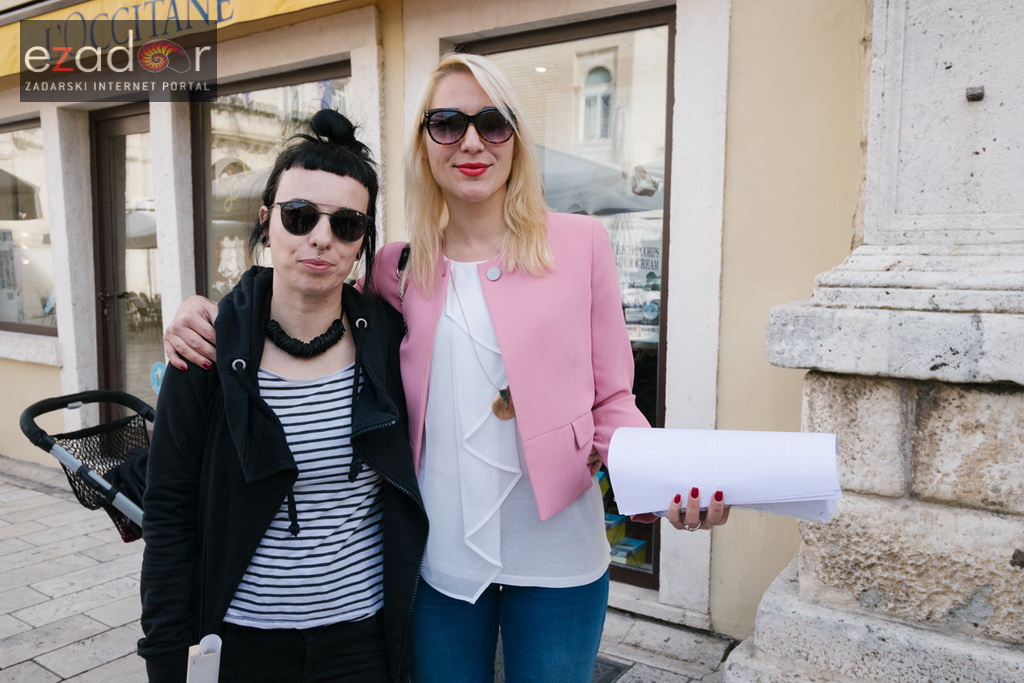 Prosvjedni skup roditelja protiv politike obaveznog cijepljenja Prosvjedni skup roditelja protiv politike obaveznog cijepljenja