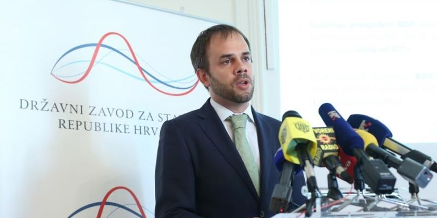 Drzavni zavod za statistiku, Zagreb – Objava prve procjene tromjesecnog obracuna BDP-a za drugo tromjesecje 2015. Navedene podatke sluzbeno je predstavio ravnatelj Drzavnog zavoda za statistiku Marko Kristof. Photo: Sanjin Strukic/PIXSELL